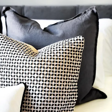 Maison Largesse, 10 Minute Walk To The Medieval Town Of Apartament *