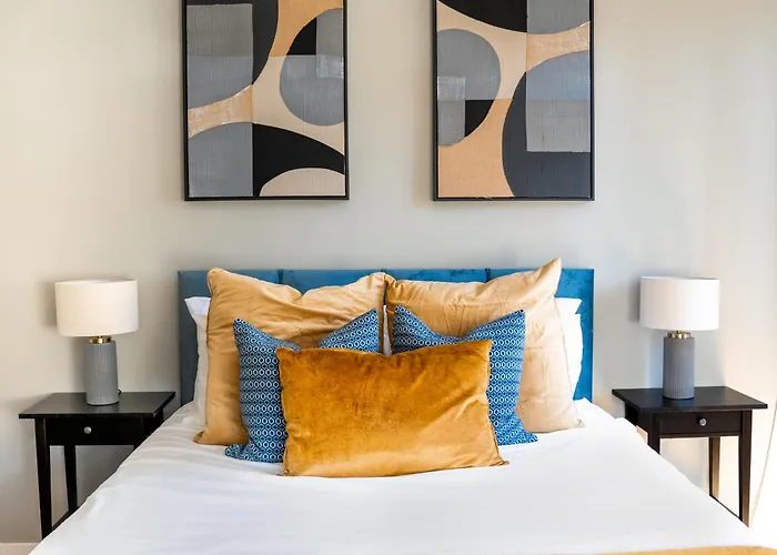 Maison Largesse, 5 Minute Walk To The Medieval Town Of Sarlat, Parking & Garden Sarlat-la-Canéda