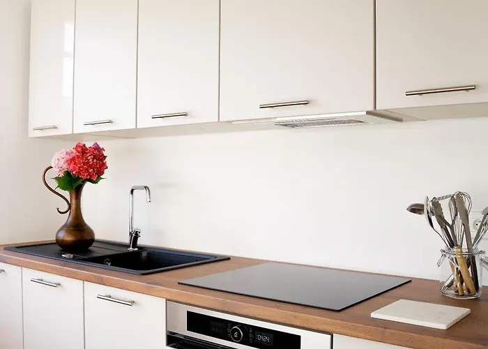 Maison Largesse, 5 Minute Walk To The Medieval Town Of Sarlat, Parking & Garden Appartement Sarlat-la-Canéda