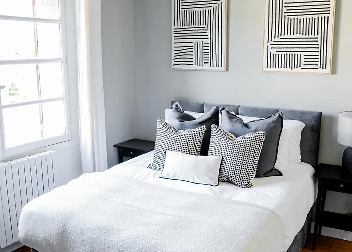 Appartement Maison Largesse, 5 Minute Walk To The Medieval Town Of Sarlat, Parking & Garden