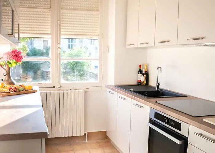 Appartement Maison Largesse, 5 Minute Walk To The Medieval Town Of Sarlat, Parking & Garden Sarlat-la-Canéda