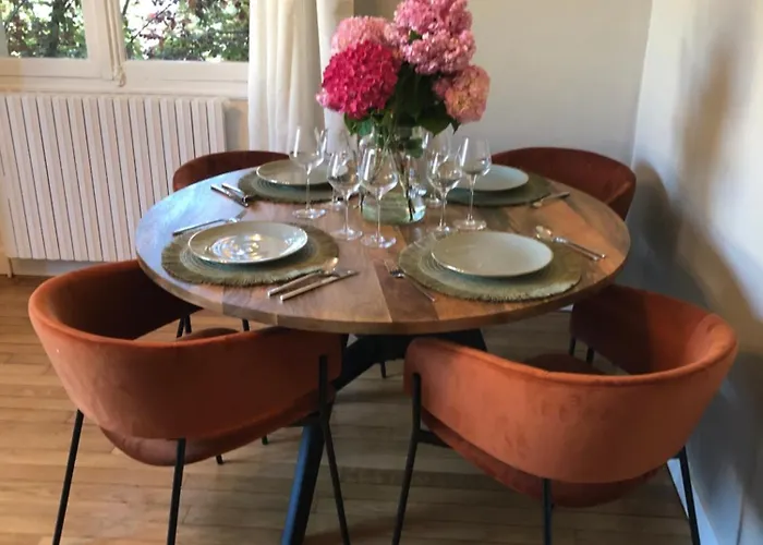 Appartement Maison Largesse, 5 Minute Walk To The Medieval Town Of Sarlat, Parking & Garden